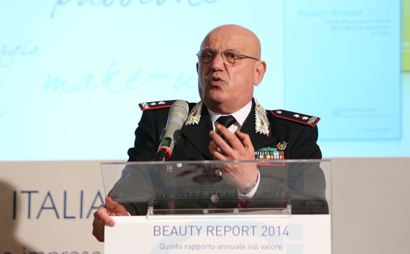 Il comandante dei Carabinieri del NAS, Cosimo Piccinno, partecipa al quinto rapporto annuale sul valore dell'industria cosmetica in Italia, Roma, 17 giugno 2014.
ANSA/VINCENZO TERSIGNI